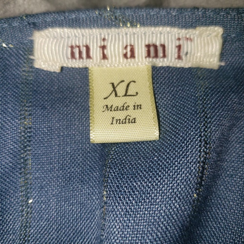 💋Miami Blue Top **2 for $15 Bundle** - Picture 4 of 5